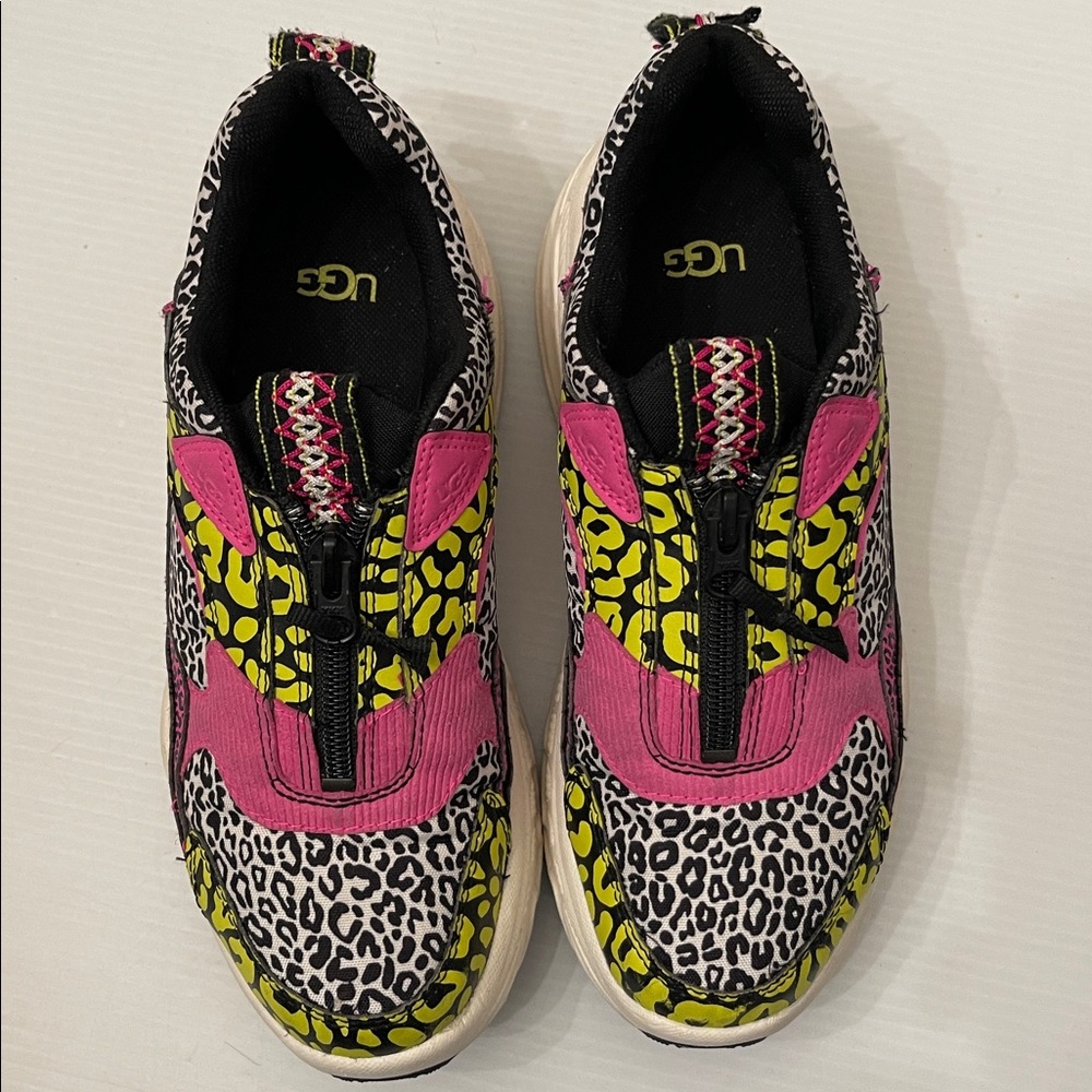 UGG CA805 ZIP SAFARI SNEAKERS WOMENS SIZE 8 - Picture 2 of 16
